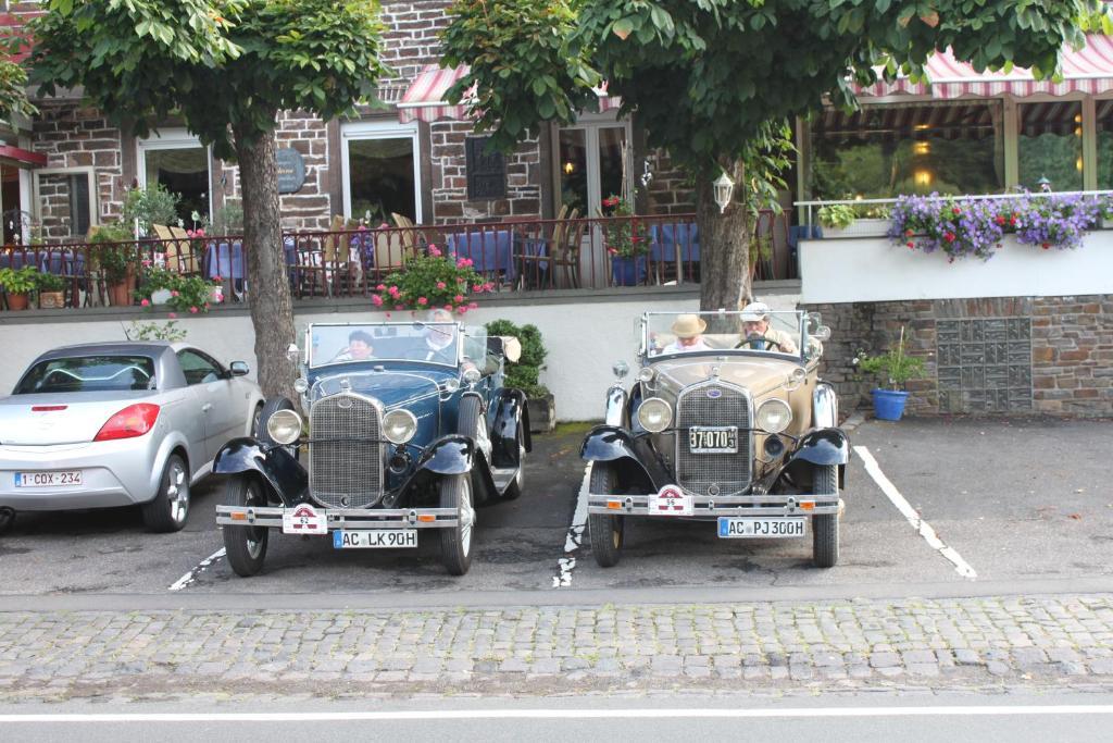 Moselromantik-Hotel Zum Loewen Ediger-Eller Exterior foto